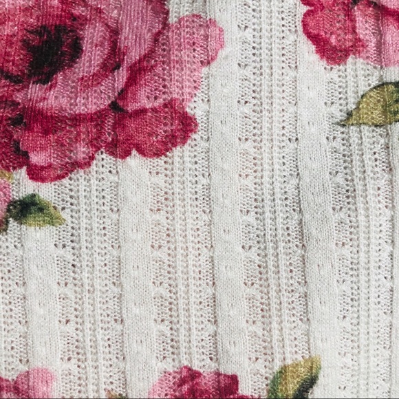 Almost Famous Pink Rose Sweater Top Junior 3X - Picture 6 of 7